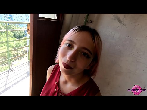 ❤️ 學生性感在內陸吸了一個陌生人 - 射在他臉上 ☑ 色情 在我們 ️❤